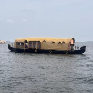 indraprastham houseboat, kerala